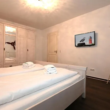 Bernstein Mare Luxor 04 Apartamento *