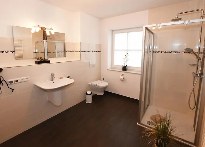 Bernstein Mare Luxor 04 * Büsum